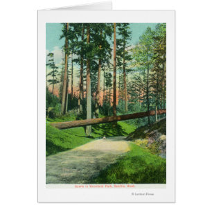 Cartão Uma árvore falhada na cena do Parque Woodland