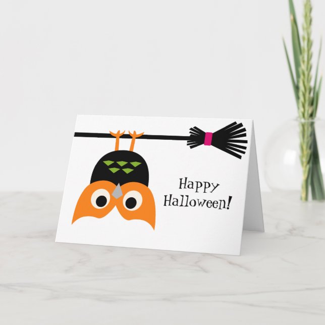 Cartão Upside Down Owl on Broom Halloween Card (Frente)