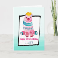 Urso Caprichoso Vestindo uma Coroa Feliz Aniversár