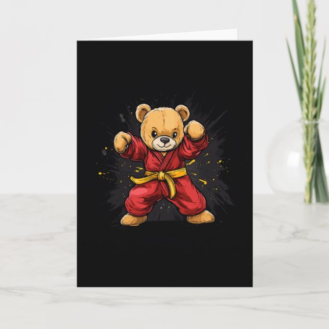 Cartão Urso de Karate com Poder e Precisão para Crianças  (Frente)