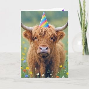 Cartão Vaca das Terras Altas com chapéu de festa de anive