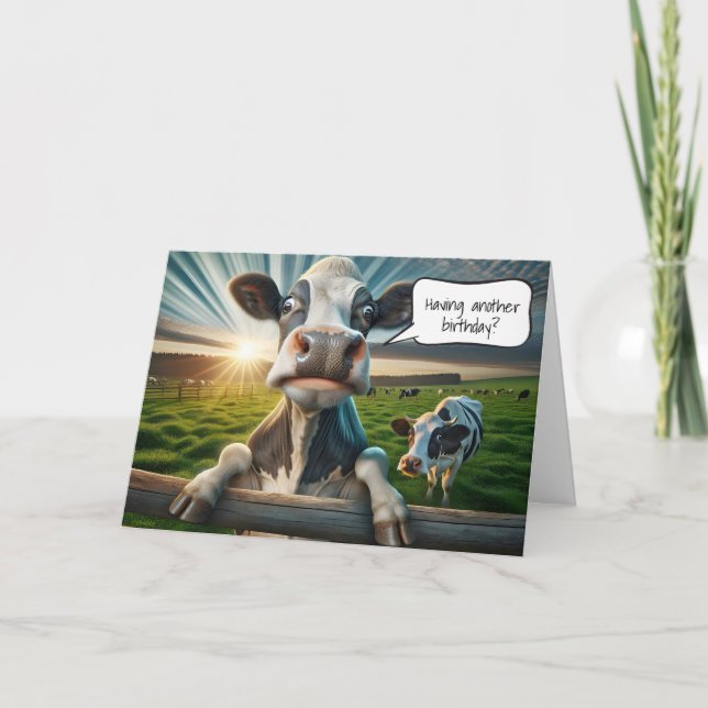 Cartão Vaca de aniversário em cerca (Frente)