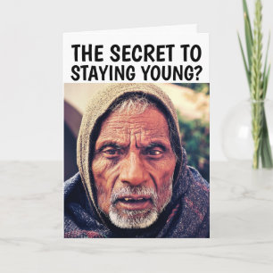 Cartão VELHO ANIVERSÁRIO sobre a saudação da colina