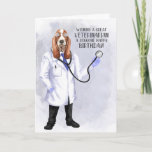 Cartão Veterinário Funny BIrthday Hound Doutor<br><div class="desc">Um cartão de aniversário engraçado,  adequado ao médico do animal,  com uma caricatura de bobo com o corpo de um médico num casaco branco e uma cabeça de cão de cão de cão de cão de cão.</div>