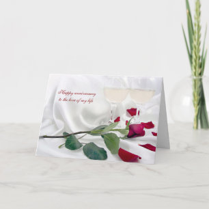 Cartão Vinho de aniversário e rosa no satin