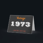 Cartão Vintage 1973 Limited Edition 53rd Birthday Gift<br><div class="desc">A Vintage 1973 Limited Edition 53rd Birthday Gift Card celebra um marco no estilo com esta Vintage 1973 Limited Edition 53rd Birthday Gift Card. Projetado com um olhar retrorinspirado, é a maneira perfeita de fazer qualquer 53º aniversário extra especial. 🎉 Características: Edição limitada exclusiva, 1973, design Perfeito para celebrações de...</div>