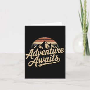 Cartão Vintage Adventure Aguarda Montanhas Exteriores Nat