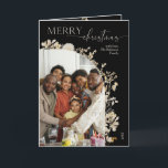 Cartão Vintage Black White Christmas Photo<br><div class="desc">Este design apresenta um design de arco floral com um delicado quadro de ouro brilhante floral que traça uma foto vertical do solteiro. Para fazer alterações antecipadas, selecione Personalizar -> Editar usando a opção ferramenta Design para editar/adicionar caixas de texto, cor e fonte. A cor tem que ser alterada mudando...</div>