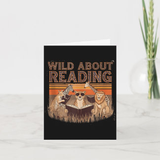 Cartão Wild about reading books reader lover librarian
