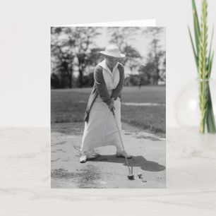 Cartão Woman Golfing, Vintage 1910s