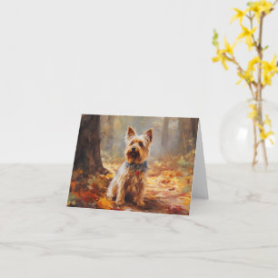 Cartão Yorkshire Terrier no Outono Folhas Caídas Inspiram