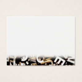 Cartas misturadas feitas de madeira fecham