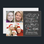 Cartões Chalkboard Feliz Feriado Flat 3-Fotos<br><div class="desc">Boas Festas de nossa Casa para a Sua ... Cartões de felicitações planos divertidos e festivos com três molduras para fotos. Estilo moderno de quadro-negro com fundo preto, floreios, pergaminhos, flocos de neve, azevinho, pinheiro e ramalhetes de frutas criam uma moldura invernal caprichosa com tipografia retrô elegante e letras em...</div>