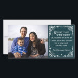 Cartões com fotos cristãos do natal vintage da<br><div class="desc">As características deste design um fundo escuro do estilo do quadro da cerceta e um vintage ornamentado bonito limitam.  Lê a "glória ao deus no mais alto".  Personalize estes cartões bonito com suas próprias foto e mensagem pessoal.</div>