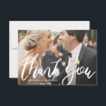 cartões de agradecimentos de casamento da adorável<br><div class="desc">design de roteiro encantador com texto editável Você pode carregar sua própria foto A adorável mensagem no fundo pode ser personalizada. Todo texto pode ser personalizado para texto,  fonte,  tamanho,  cor e posicionamento.</div>