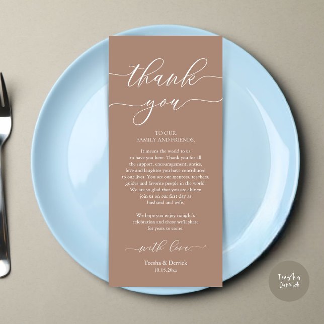 Cartões de agradecimentos de Definição de Local de (Wedding Dinner Place Setting Thank You Card, Plate Decoration, Modern Script, in Taupe)