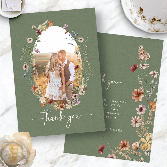 Cartões de agradecimentos de Foto Boho Sage (Boho Sage Green Wildflower Photo Thank You Card with Butterfly by Painted Paperie
)