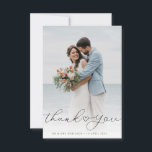 cartões de agradecimentos de fotos de casamento d<br><div class="desc">design de cobertura de script com modernas letras de mão e uma bela foto,  a imagem e o texto podem ser personalizados.</div>