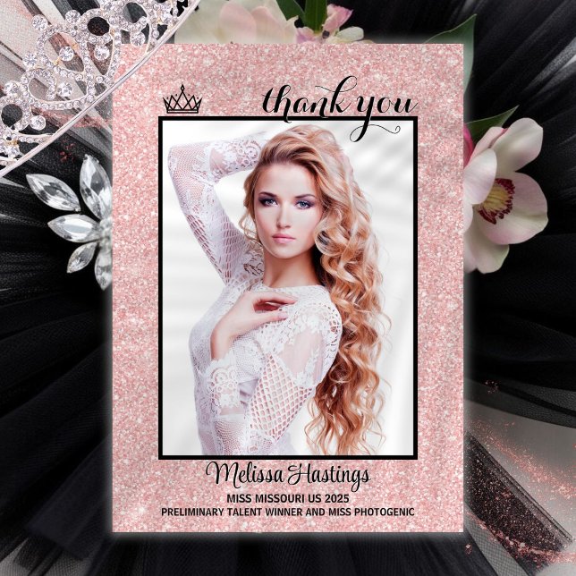 Cartões de agradecimentos de Pageant Tuxedo Dourad (This double sided pageant thank you card features your photo and text to thank your supporters)