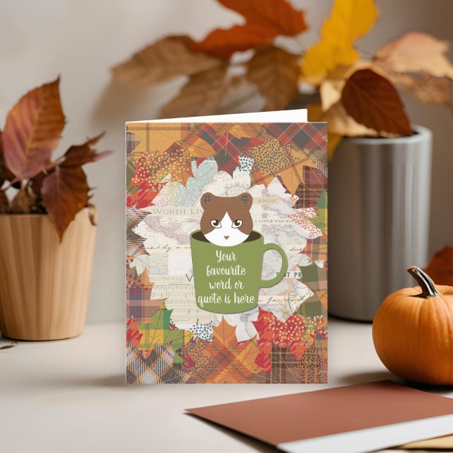 Cartões de agradecimentos Dobrado de Gato de Quebr (Fall Break Cat Folded Thank You Card on the desk. )