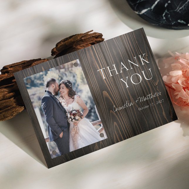 Cartões de agradecimentos Rustic Dark Wood Foto Ca (Personalized Rustic Dark Wood Photo Wedding Thank You Card)