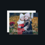 cartões de foto de Natal da família tipografia<br><div class="desc">guião de Natal alegre e branca numa bela fotografia de família. A imagem e o texto podem ser personalizados</div>