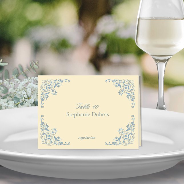 Cartões de Lugar Amarelo-Manteiga com Escolha de R (Butter yellow elegant folded wedding place card with menu meal choice for romantic victorian formal)