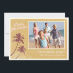 Cartões de Natal com Foto Vintage Dourada da Praia<br><div class="desc">Cartões de Natal Vintage Dourados com árvores palmadas decoradas com luzes de Natal. Personalize com sua própria foto.</div>