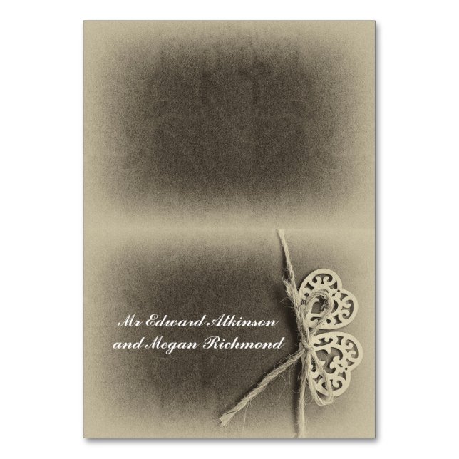 Cartões de nome de lugar de casamento com corações (Frente)