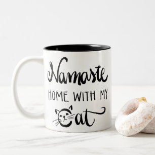 Casa de Namaste com minha caneca do gato