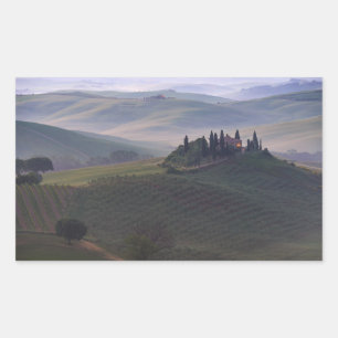 Casa em Toscânia na etiqueta do retângulo da man