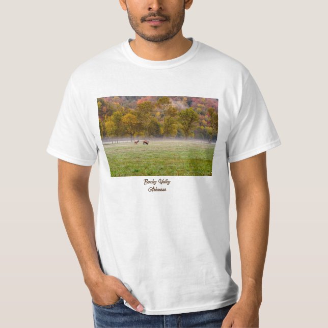 Casal De Elk Grazing T-Shirt (Frente)