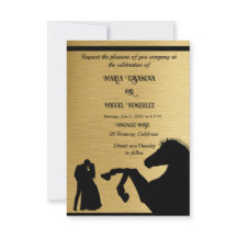 casal romântico e cavalo negro O amor está no ar