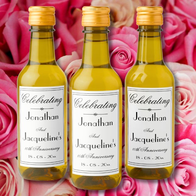 Casamento Aniversário Favorito Elegante Chic White (Celebrating a Wedding Anniversary - Elegant Chic White Mini Wine Labels. Perfect Favors.)