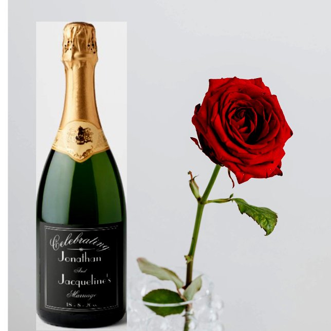 Casamento Chic Personalizado Preto E Branco (Simple, elegant black and white script,  sparkling wine wedding labels.)