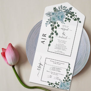 Casamento de flores azuis, arcos e monogramas