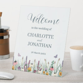 Casamento de flores selvagens e borboletas