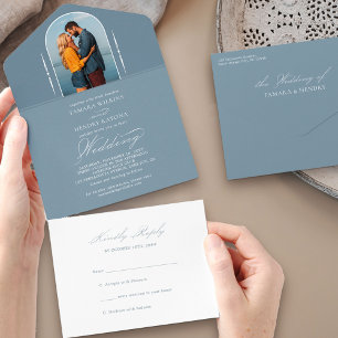 Casamento de Foto Azul Dusty com RSVP de Caligrafi