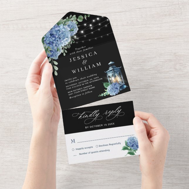 Casamento de fundo preto com Hydrangea azul (Aba destacável)