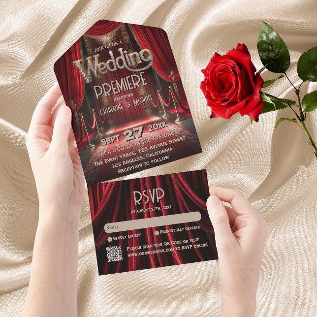 Casamento de Hollywood Red Carpet Premiere (Angled view light camera action cinema wedding – Red Carpet Wedding Trifold Invitation)