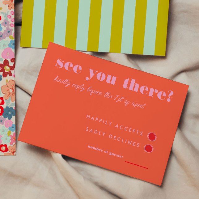 Casamento de RSVP Simples e Vermelho Brilhante e R (See You There - Bold Bright Red and Pink Simple RSVP Wedding, green and mint green stripes on back)