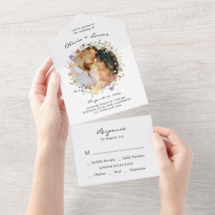 Casamento de Wreath no Jardim de Flores Selvagens