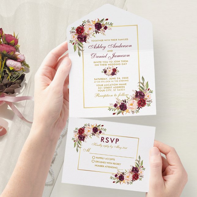 Casamento Floral de Berurgundy, Elegante, Dourado (All In One Wedding Invitation with tear off RSVP Card)