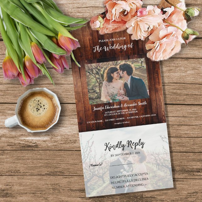 Casamento no campo com madeira de celeiro rústico (Rustic barn wood photo country Wedding All In One Invitation. For your perfect rustic wedding.)