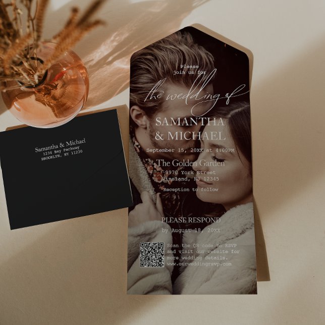 Casamento Preto Moderno com Foto RSVP de Código QR (All-in-one wedding invitation with QR code to RSVP - Simplify and save time for you and your guests.)