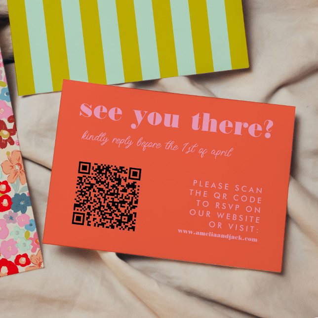 Casamento RSVP de Código QR Vermelho e Rosa Brilha (Bold Bright Red and Pink QR Code RSVP Wedding, green and mint blue stripes on backside)