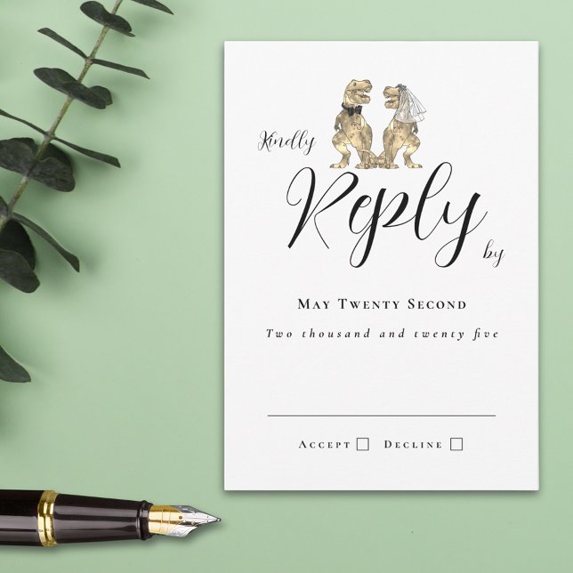 Casamento Temático de Dinossauros Resposta (T-Rex bride and groom funny dinosaur wedding RSVP card Modern elegant script)