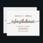 Casando Moderno Salvar O Anúncio De Data<br><div class="desc">Espalhe as notícias de forma divertida e na moda com este cartões salve a data moderno de Casando,  em berryberrysweet.com.</div>