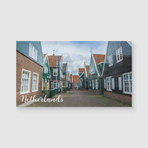 Casas tradicionais de madeira na aldeia de Marken