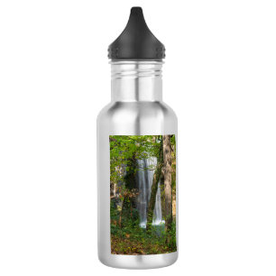 Cascata Na Garrafa De Água Da Floresta